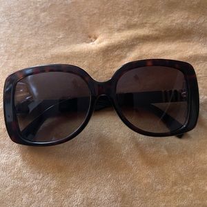 FENDI SUN GLASSES